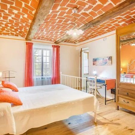 Casa Nicola Willa Belveglio